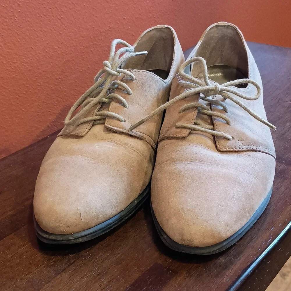 Nicole vtg suede tan women's shoes, sz 6 - Picture 2 of 9